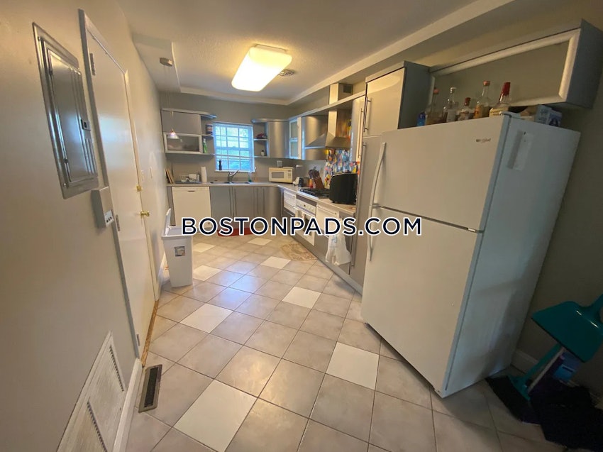 BOSTON - BRIGHTON - BOSTON COLLEGE - 3 Beds, 2 Baths - Image 10