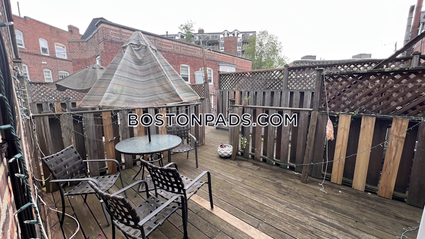 BROOKLINE- COOLIDGE CORNER - 3 Beds, 2 Baths - Image 21