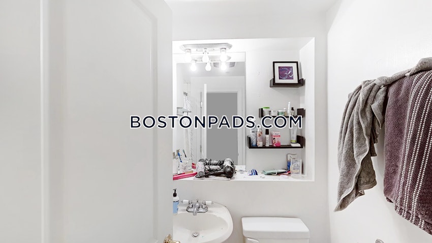 BOSTON - NORTH END - 3 Beds, 2 Baths - Image 10