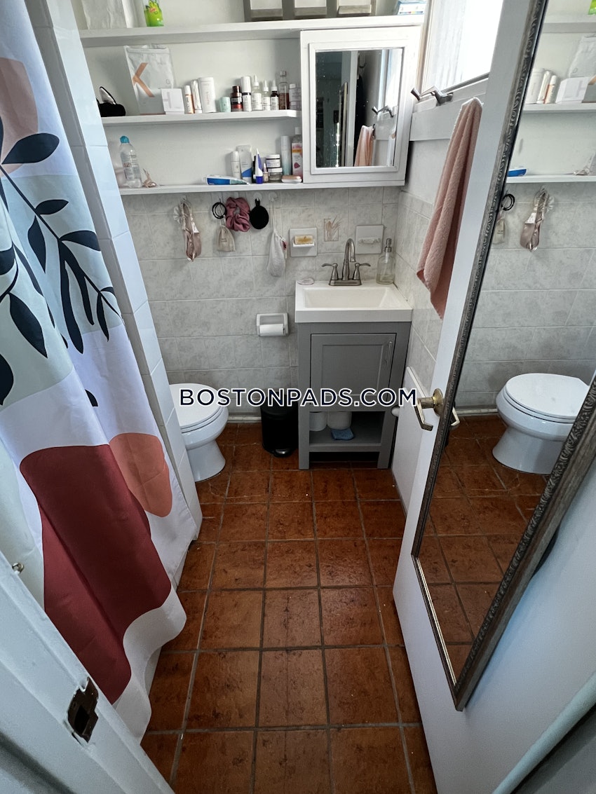 CAMBRIDGE - NORTH CAMBRIDGE - 1 Bed, 1 Bath - Image 13