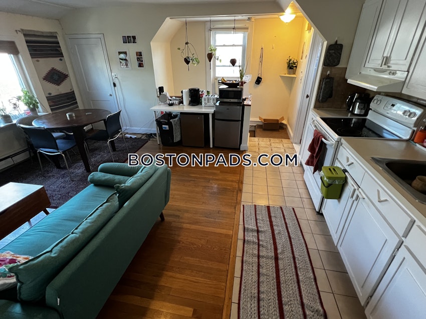 CAMBRIDGE - NORTH CAMBRIDGE - 1 Bed, 1 Bath - Image 1