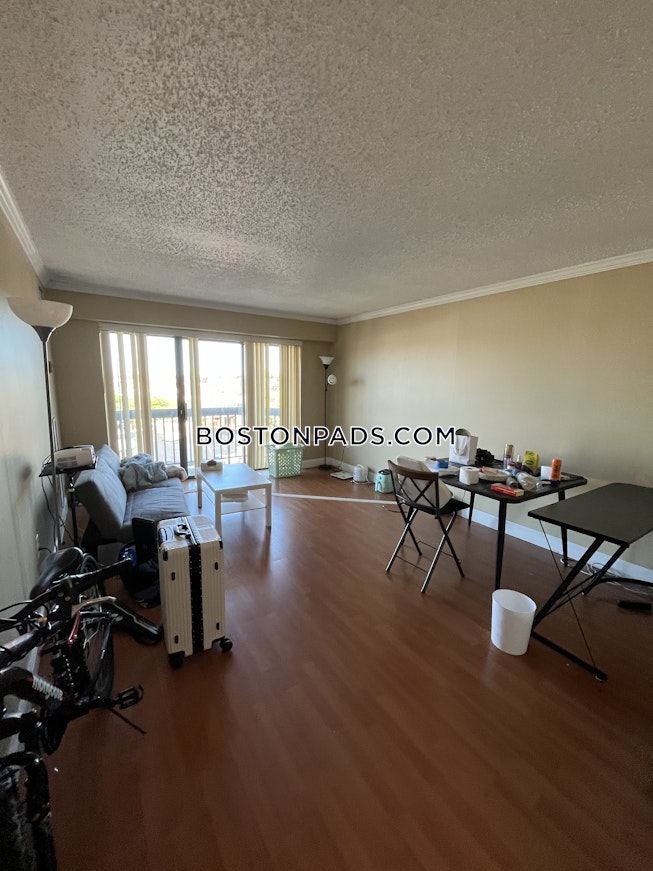 Boston - $3,850+ /mo