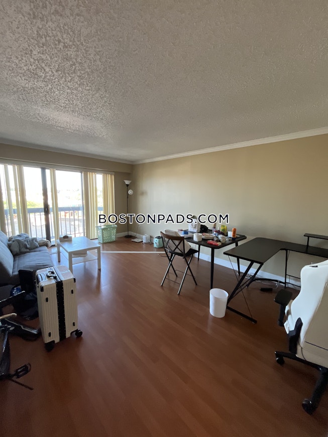 Boston - $3,850+ /mo