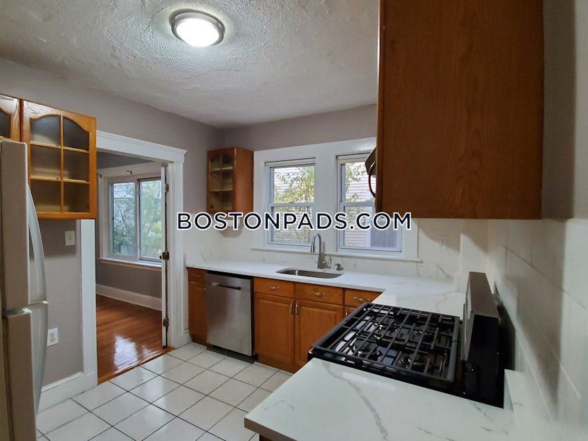 BOSTON - JAMAICA PLAIN - HYDE SQUARE - 3 Beds, 1 Bath - Image 1