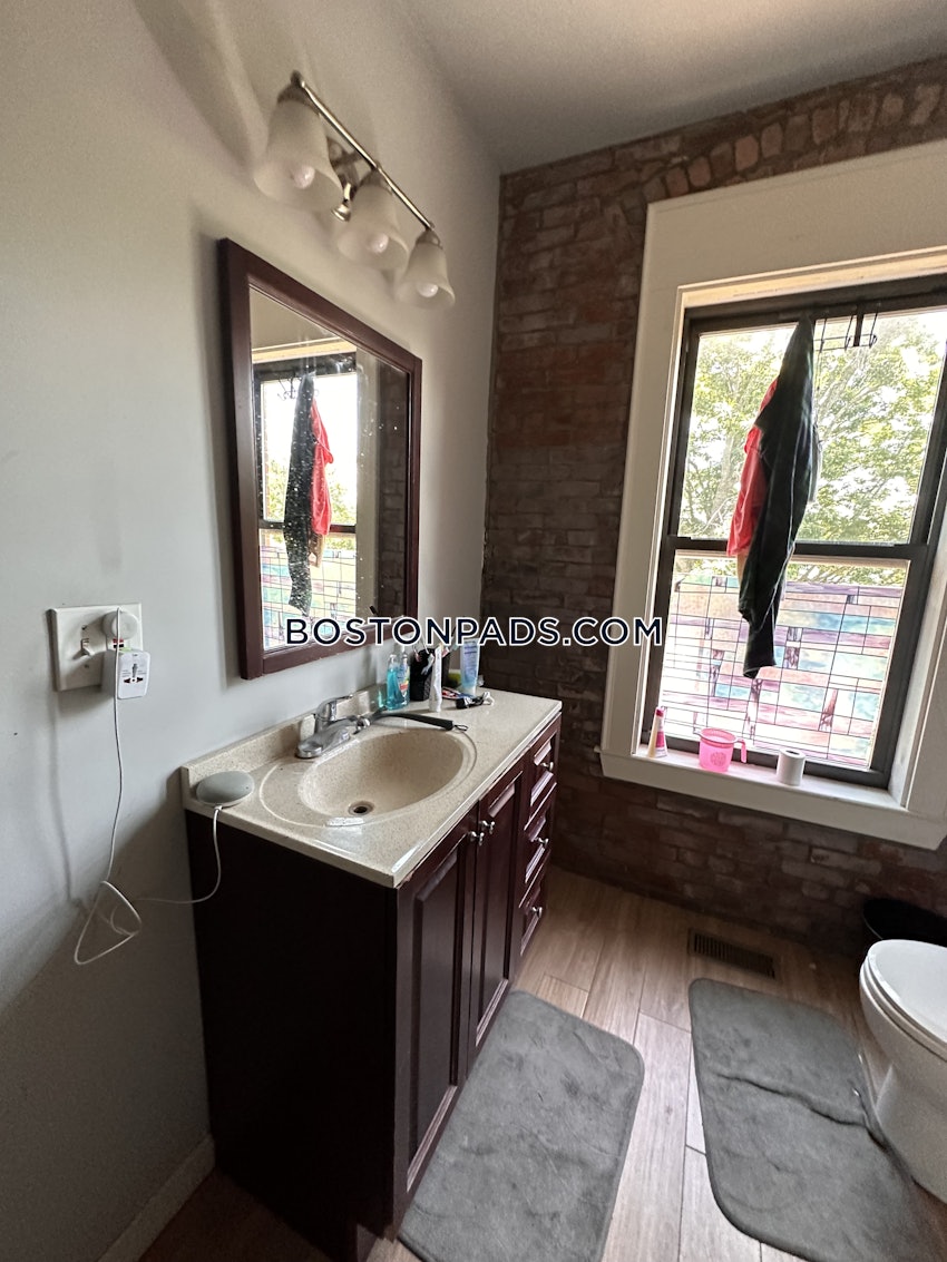 BOSTON - ROXBURY - 4 Beds, 2 Baths - Image 23