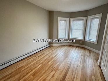 Boston - 4 Beds, 2 Baths