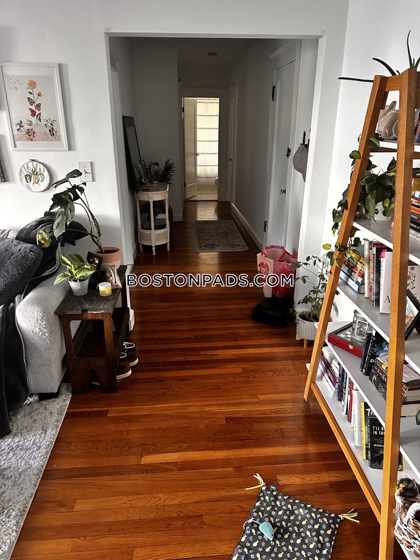 MELROSE - 1 Bed, 1 Bath - Image 5