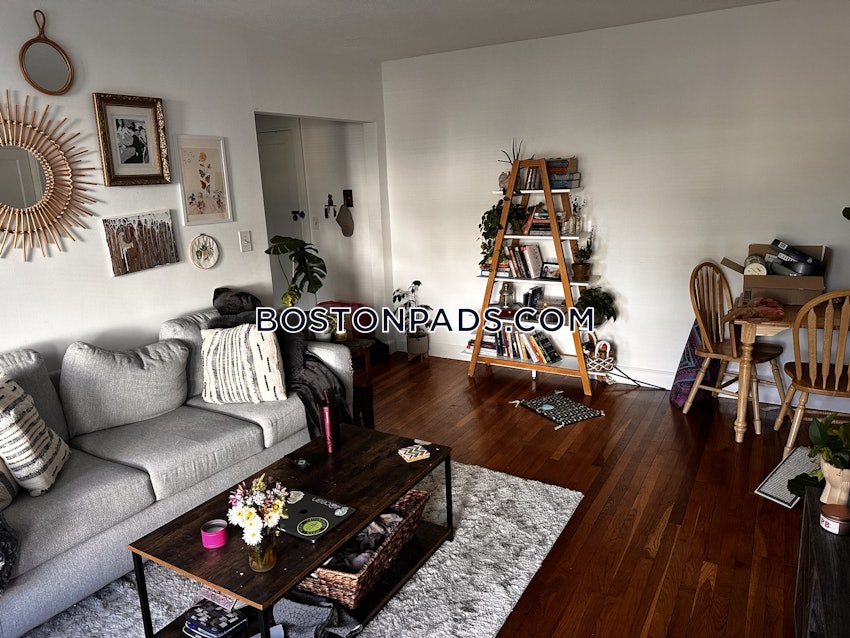 MELROSE - 1 Bed, 1 Bath - Image 4