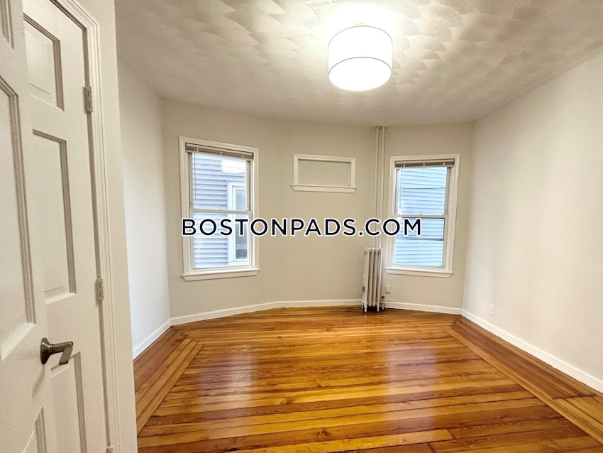 BOSTON - DORCHESTER - UPHAMS CORNER - 4 Beds, 2 Baths - Image 13