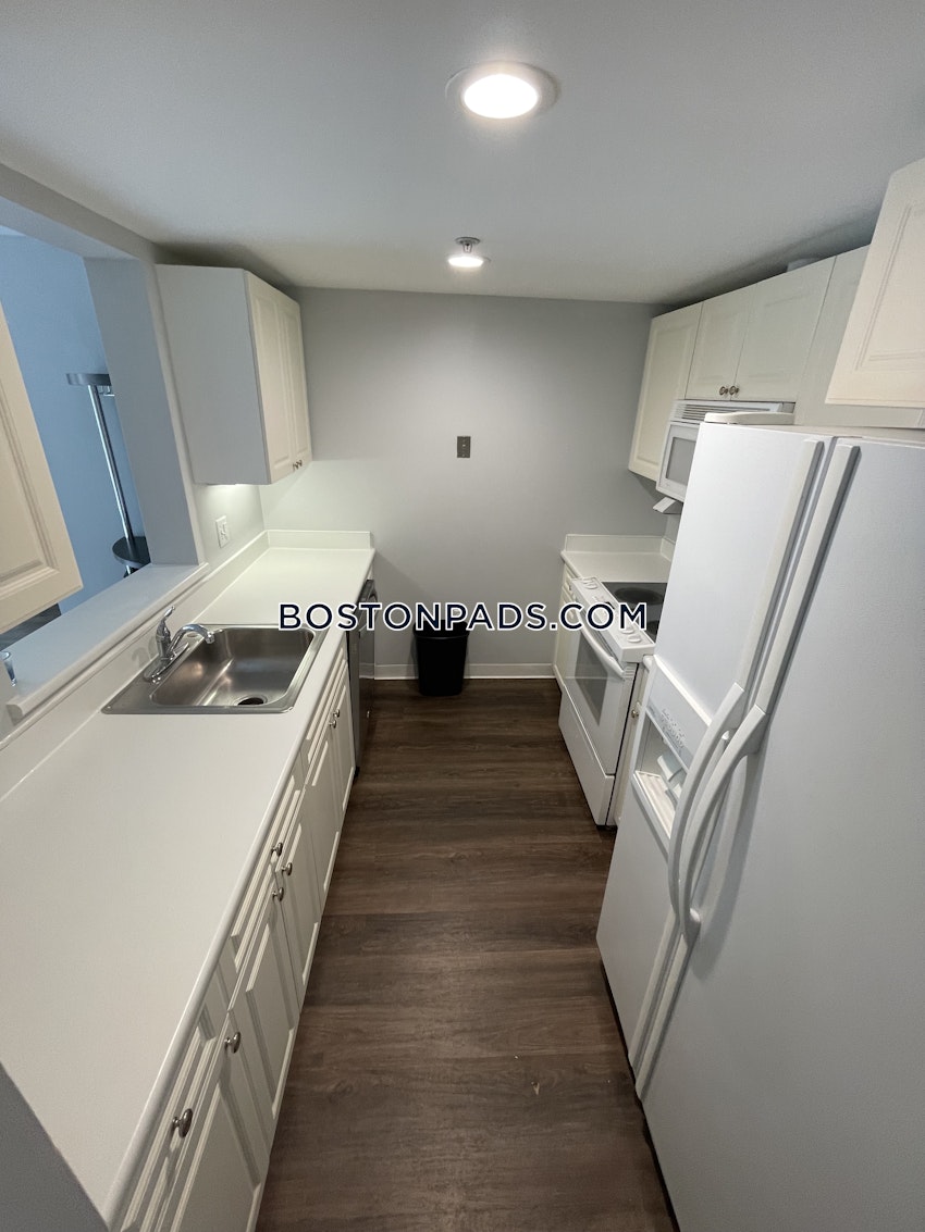 BOSTON - CHINATOWN - 2 Beds, 2 Baths - Image 15