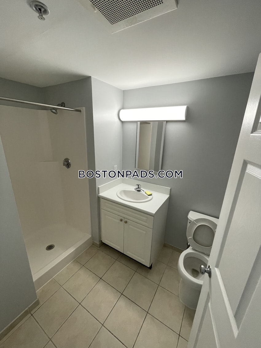 BOSTON - CHINATOWN - 2 Beds, 2 Baths - Image 33