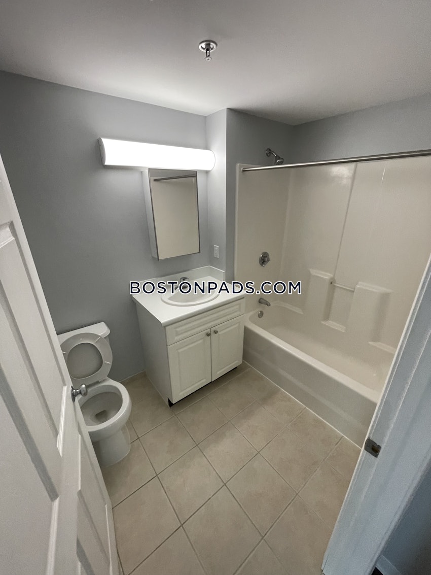 BOSTON - CHINATOWN - 2 Beds, 2 Baths - Image 32