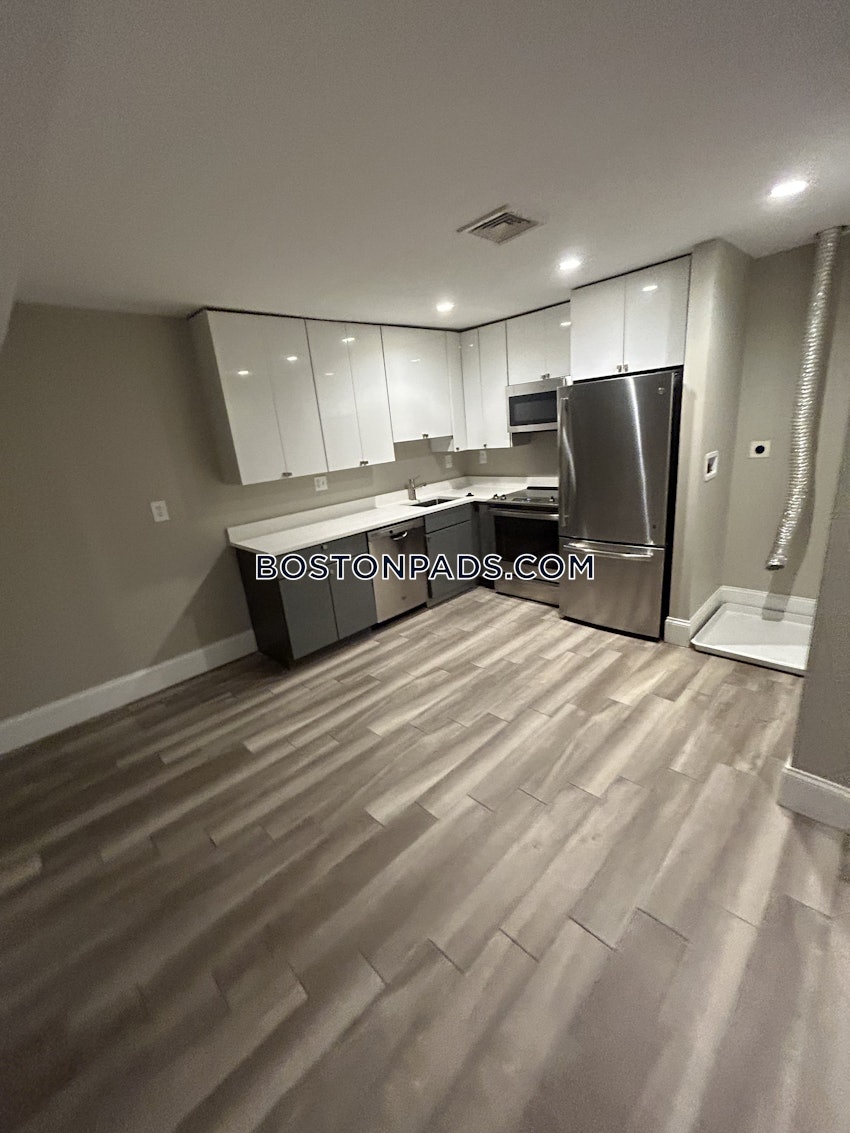 CHELSEA - 2 Beds, 1 Bath - Image 17