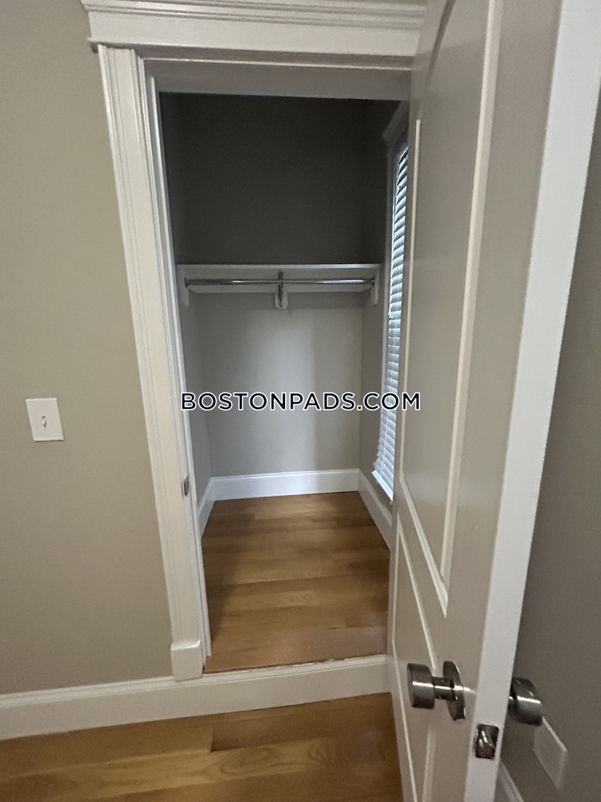 CHELSEA - 2 Beds, 1 Bath - Image 14