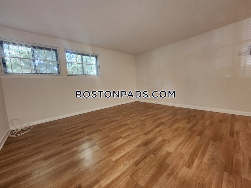 CAMBRIDGE - PORTER SQUARE - 3 Beds, 2 Baths - Image 9