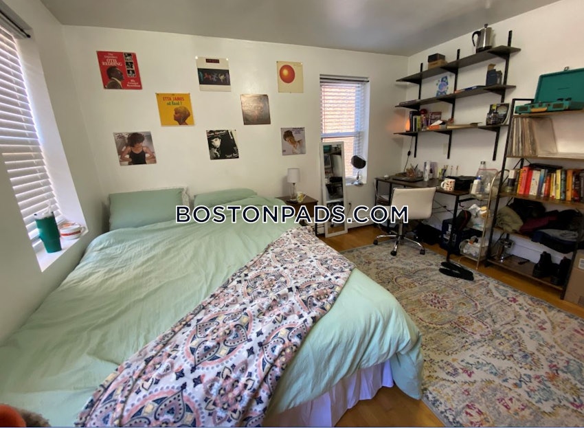 BOSTON - NORTH END - 2 Beds, 1 Bath - Image 21