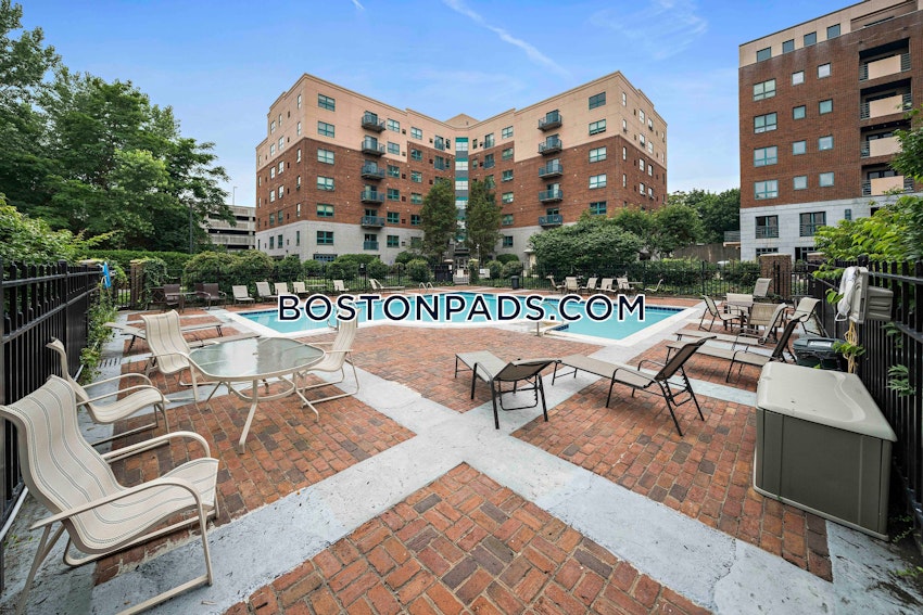 CHELSEA - 2 Beds, 2 Baths - Image 18