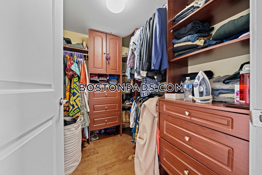 CHELSEA - 2 Beds, 2 Baths - Image 10