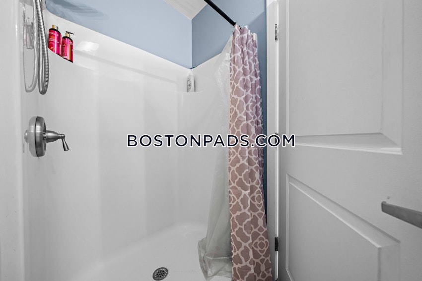 CHELSEA - 2 Beds, 2 Baths - Image 9