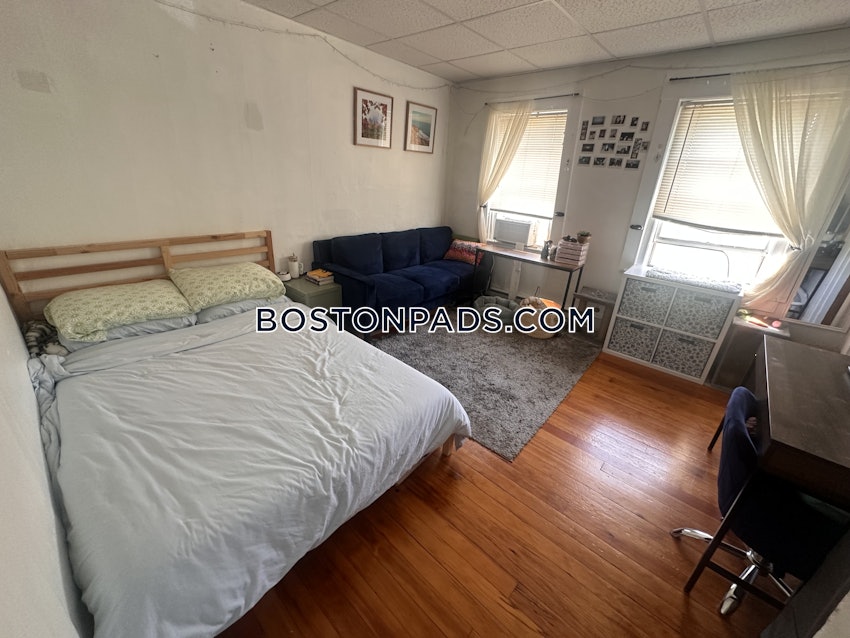 CAMBRIDGE - MT. AUBURN/BRATTLE/ FRESH POND - 2 Beds, 1 Bath - Image 27