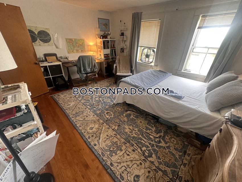 CAMBRIDGE - MT. AUBURN/BRATTLE/ FRESH POND - 2 Beds, 1 Bath - Image 18