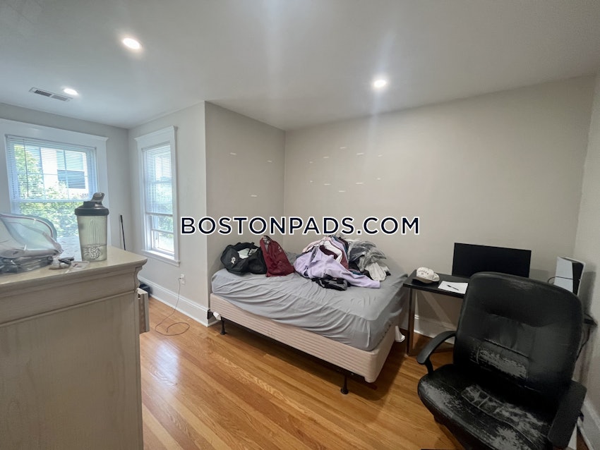 BOSTON - BRIGHTON - BOSTON COLLEGE - 4 Beds, 2 Baths - Image 1