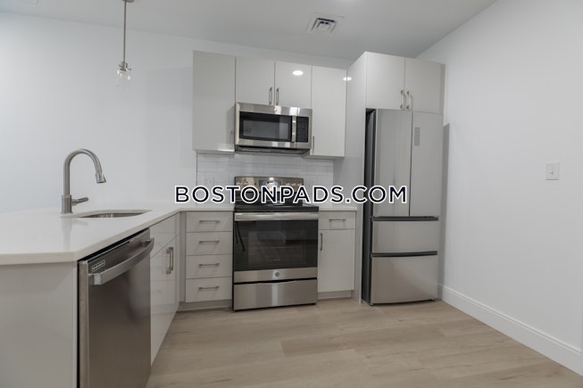 Boston - $2,800+ /mo