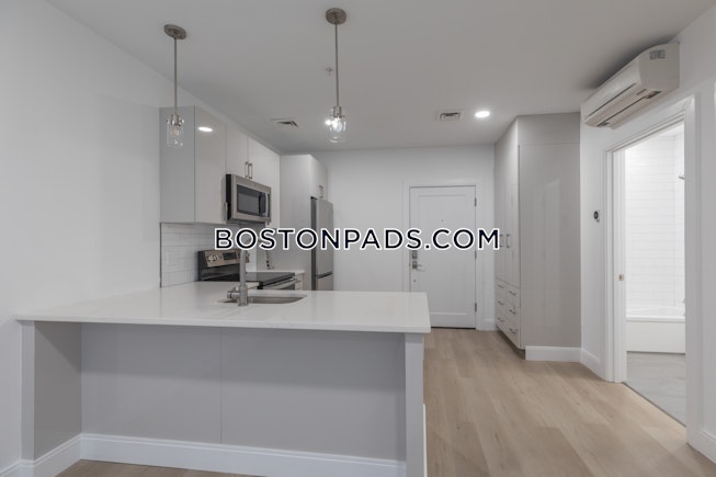 Boston - $2,800+ /mo