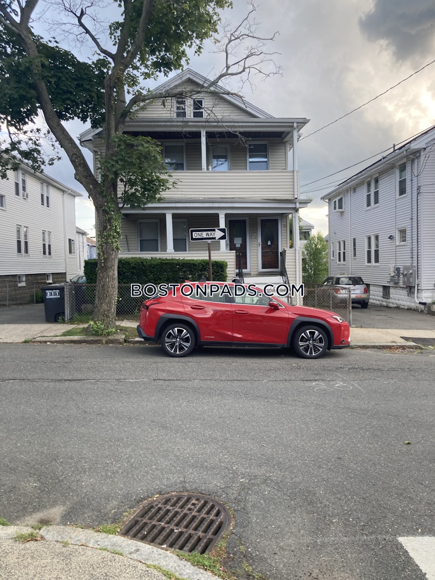 SOMERVILLE- WEST SOMERVILLE/ TEELE SQUARE - 4 Beds, 1 Bath - Image 29