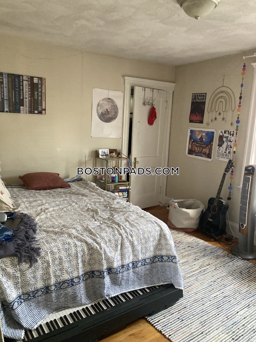 SOMERVILLE- WEST SOMERVILLE/ TEELE SQUARE - 4 Beds, 1 Bath - Image 26