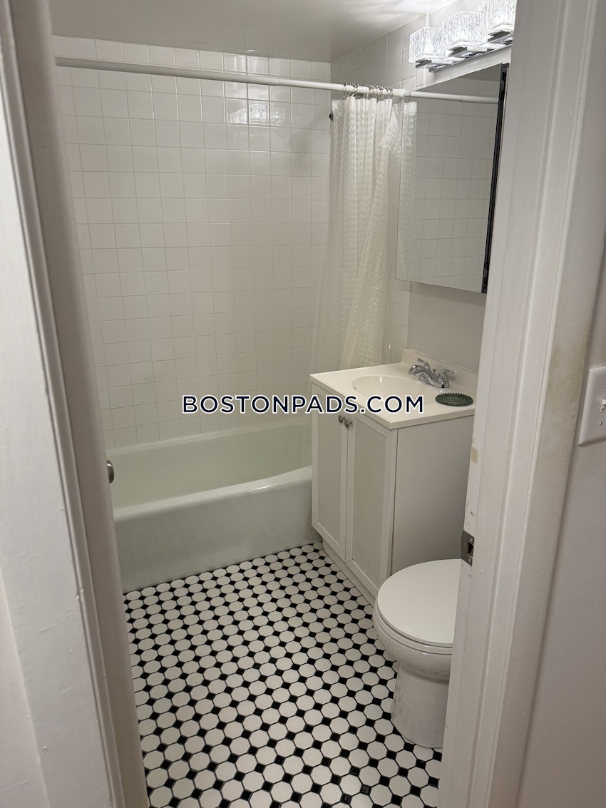 CAMBRIDGE - PORTER SQUARE - 3 Beds, 2 Baths - Image 39