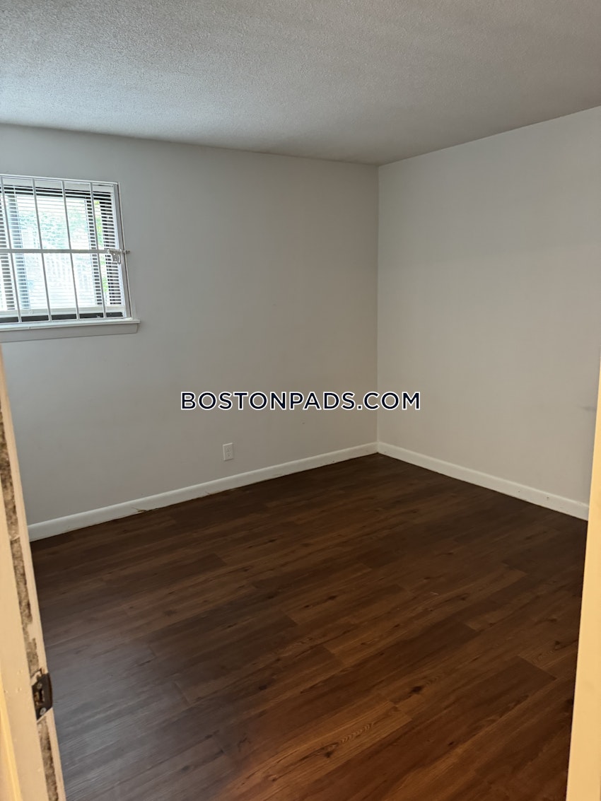 CAMBRIDGE - PORTER SQUARE - 3 Beds, 2 Baths - Image 20