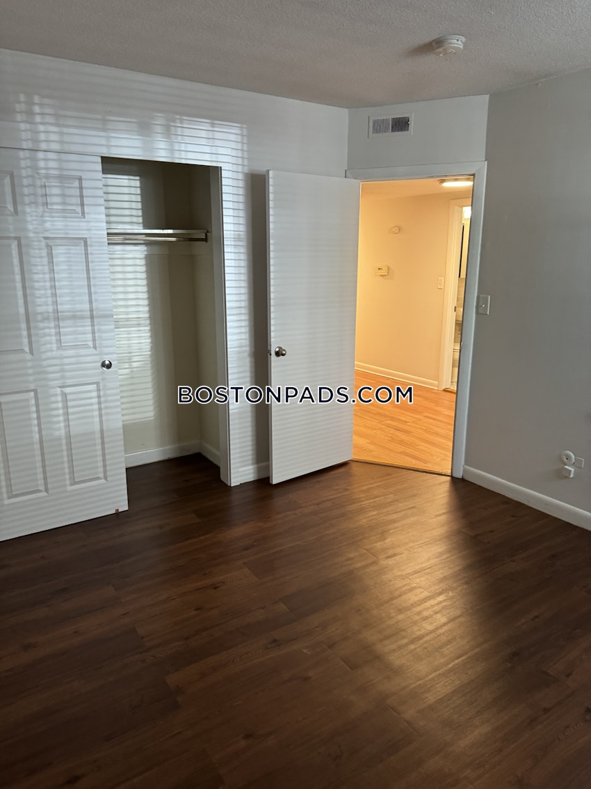 CAMBRIDGE - PORTER SQUARE - 3 Beds, 2 Baths - Image 19