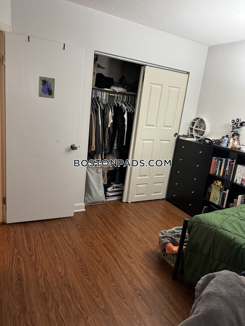 CAMBRIDGE - PORTER SQUARE - 3 Beds, 2 Baths - Image 10