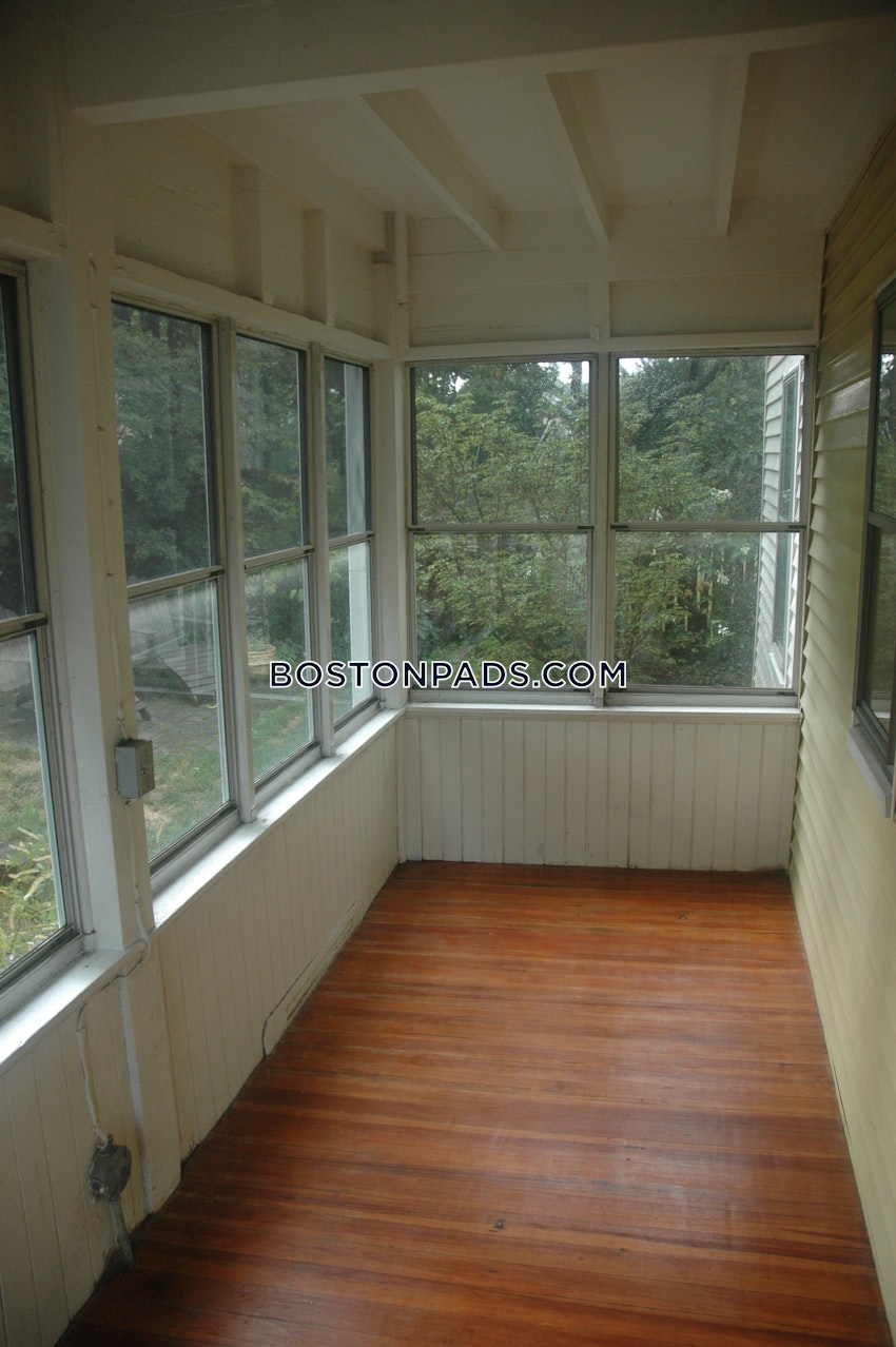 BOSTON - ROSLINDALE - 2 Beds, 1 Bath - Image 4