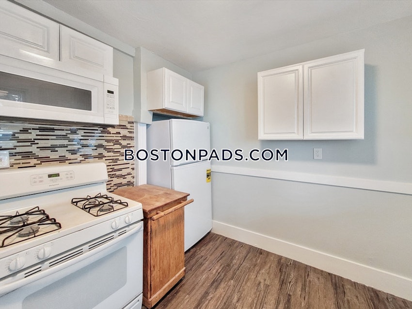 BOSTON - FORT HILL - 5 Beds, 2.5 Baths - Image 1