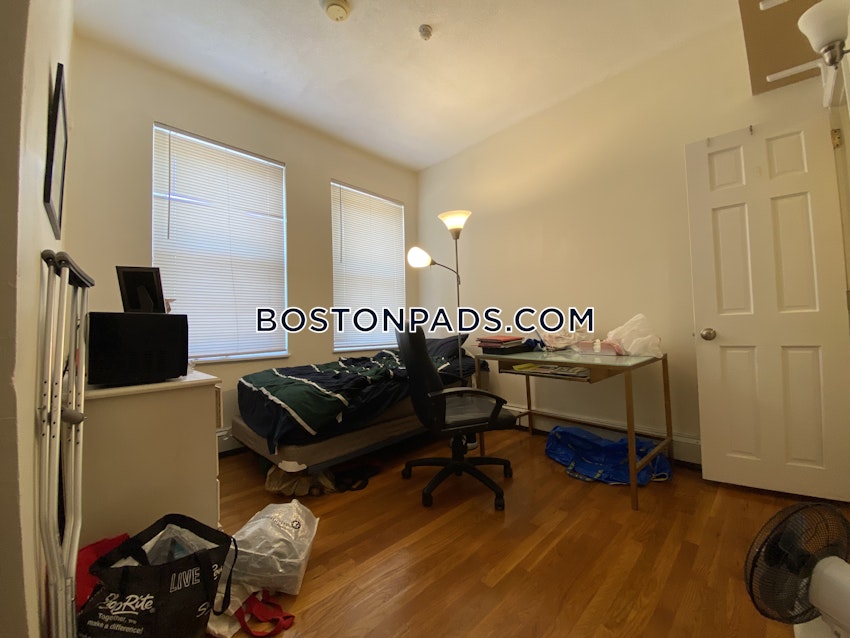 BOSTON - JAMAICA PLAIN - JAMAICA POND/PONDSIDE - Studio , 1 Bath - Image 12