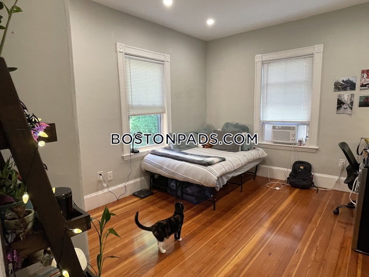 Hyde Park Ave., Boston