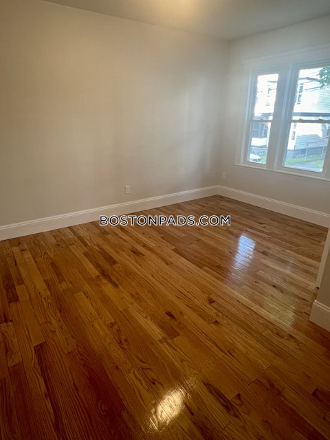 Verrill St. Boston photo 11