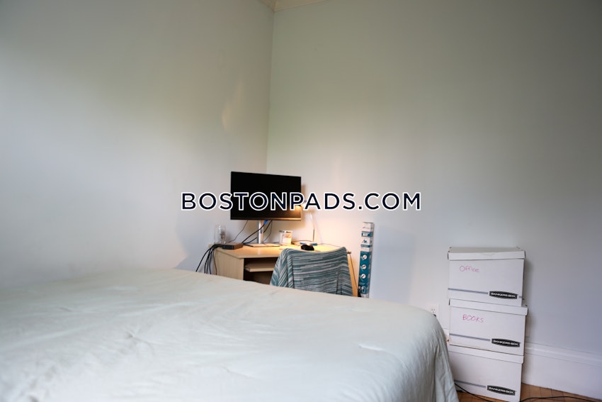 BOSTON - SOUTH BOSTON - THOMAS PARK - 4 Beds, 2 Baths - Image 16