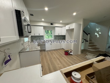 Boston - 3 Beds, 2 Baths