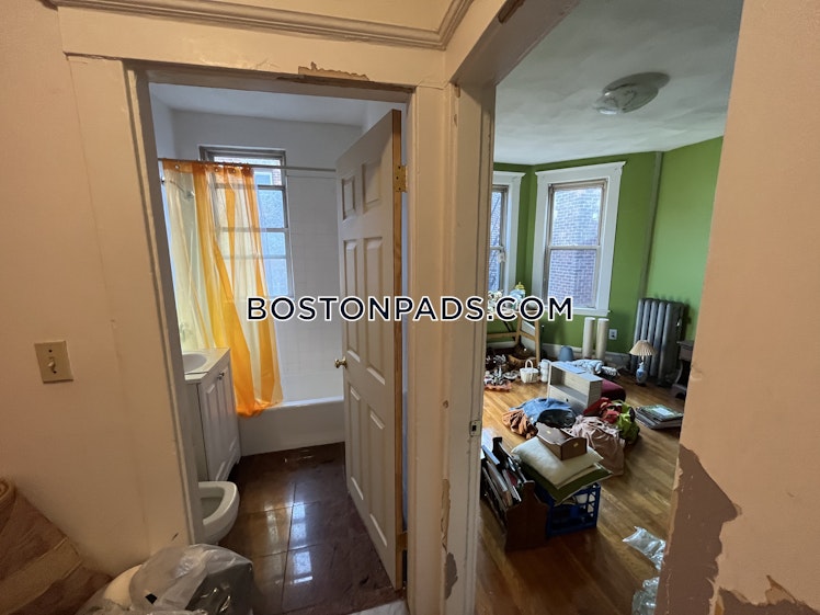 Scottfield Rd., Boston