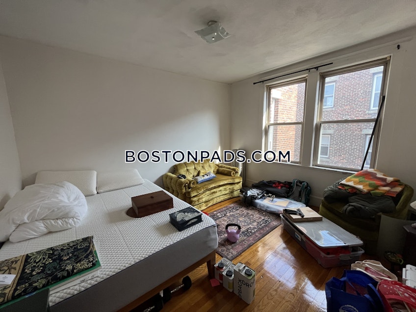 Boston - $2,200+ /month