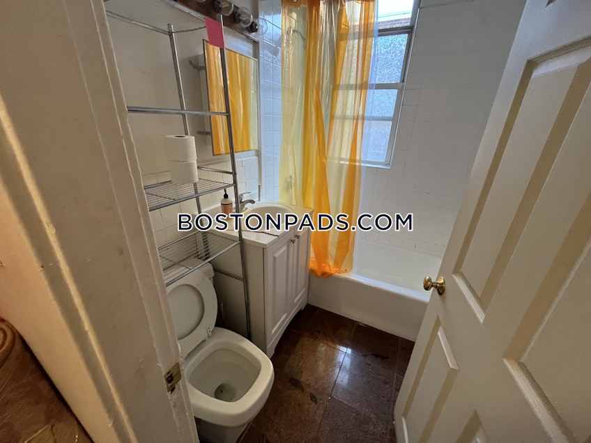 Boston - $2,200+ /month