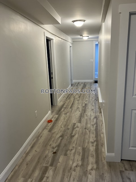 Verrill St. Boston photo 17