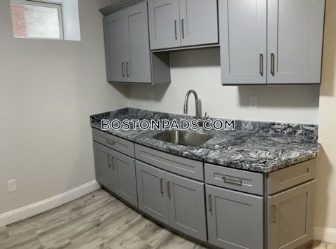 Verrill St. Boston photo 3