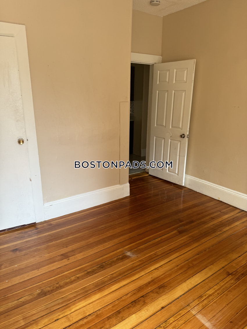 BOSTON - ROXBURY - 4 Beds, 1 Bath - Image 20