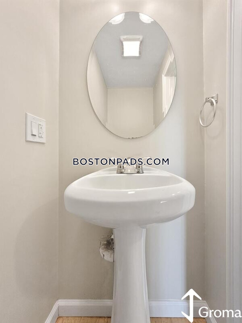 BOSTON - CHARLESTOWN - 4 Beds, 3.5 Baths - Image 9