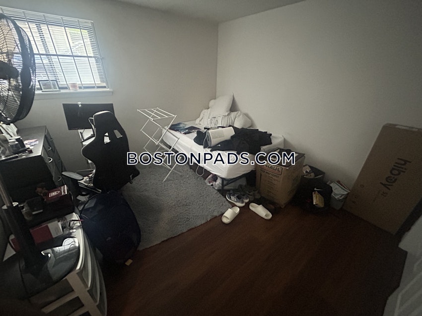 CAMBRIDGE - PORTER SQUARE - 3 Beds, 2 Baths - Image 30