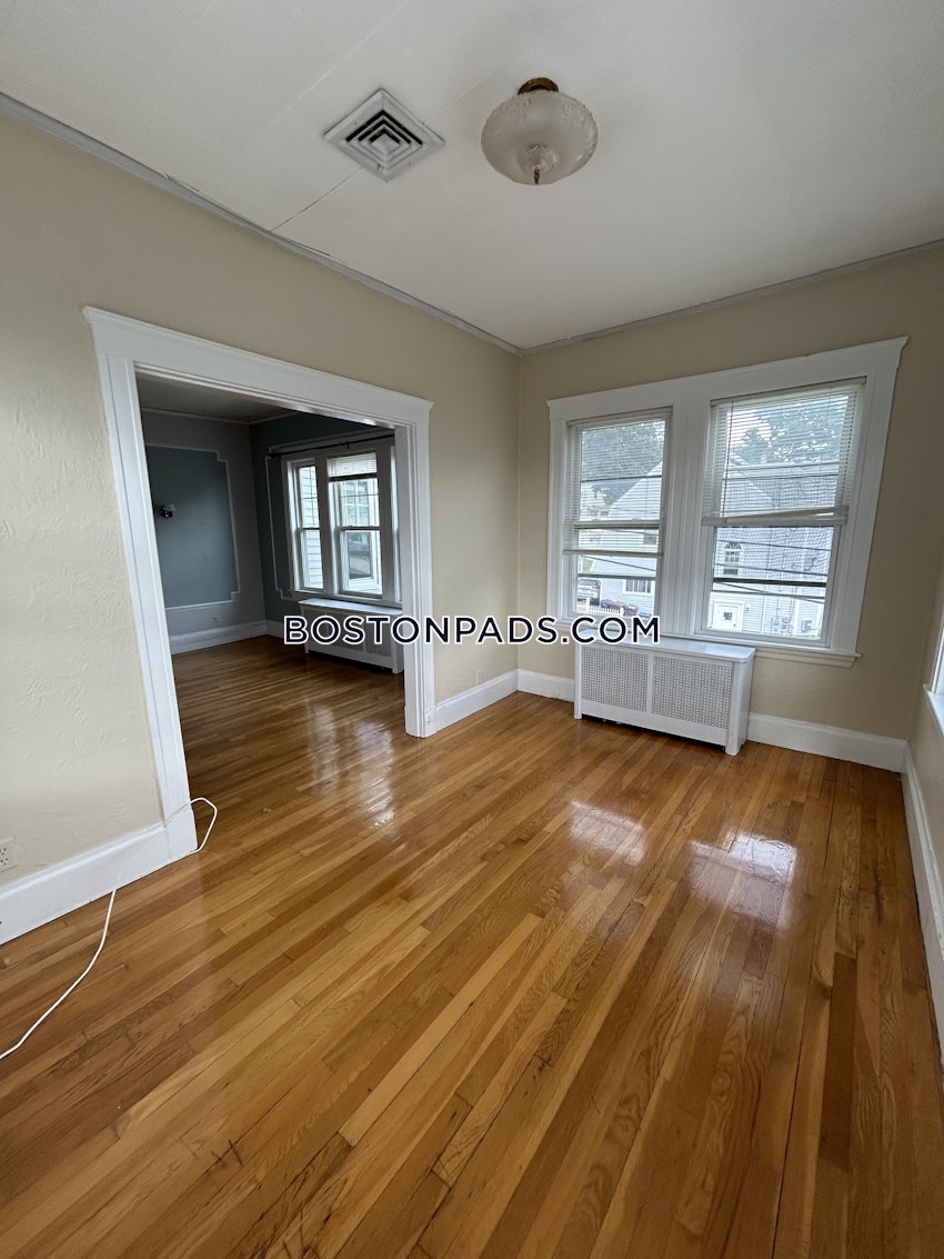 EVERETT - 3 Beds, 1 Bath - Image 40